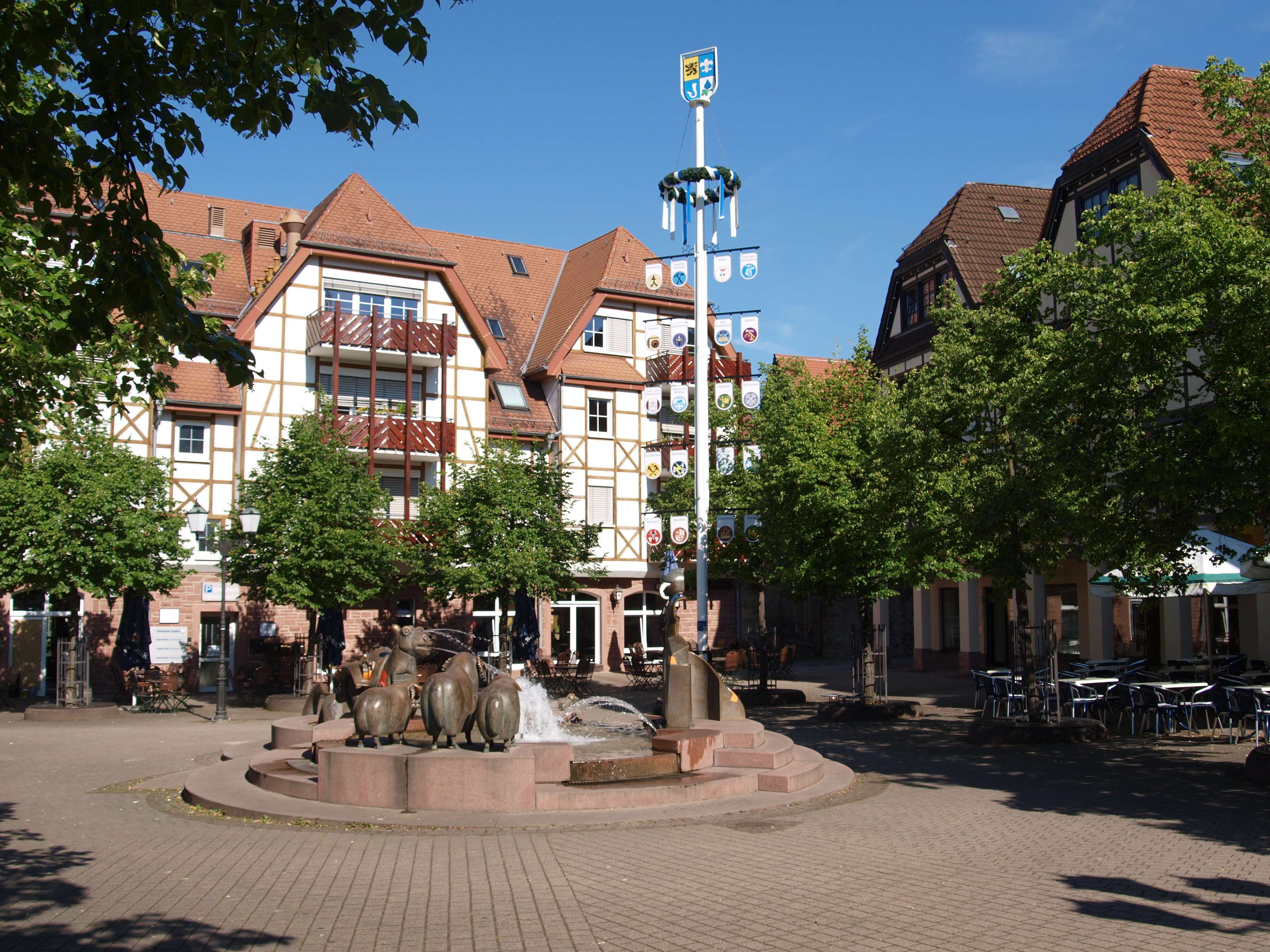  Der Georgi-Marktplatz in Leimen-Mitte 